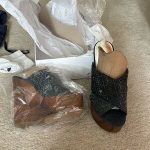 Guess Teishy2 wedge sandal - brand new , never worn -size 7.5